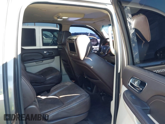 2011 Cadillac Escalade ESV Platinum Edition z VIN 1GYS4KEFXBR253776, wystawiony jako IAAI lot #41292093 z przebiegiem 290 220 mil mil oraz . Historia ofert i sprzedaży dostępna na DreamBid. Obrazek 8.