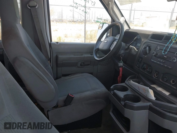 2014 Ford Econoline Passenger XL with VIN 1FBNE3BL8EDA14636, listed as a IAAI auction lot 42652318 with 120,829 mi miles and . Bid and sale history available at DreamBid. Image 5.