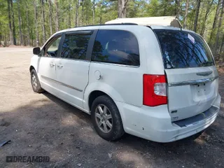 2011 Chrysler Town & Country Touring with VIN 2A4RR5DG1BR727331, listed as a IAAI auction lot 42039273 with 171,643 mi miles. Bid and sale history available at carsss.com. Image 3.