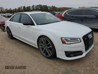 2017 Audi S8 z VIN WUAJ5AFD8HN901401, wystawiony jako Copart lot #77734973 z przebiegiem 133 780 mil mil oraz . Historia ofert i sprzedaży dostępna na DreamBid. Obrazek 4.
