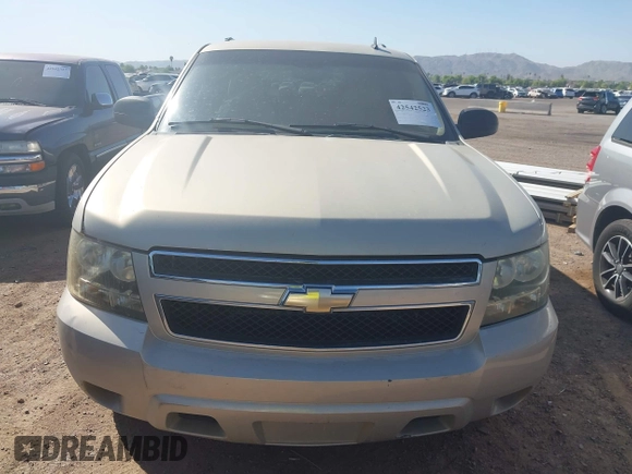 2008 Chevrolet Tahoe 3LT with VIN 1GNFC13038R145292, listed as a IAAI auction lot 42542523 with 220,224 mi miles and . Bid and sale history available at DreamBid. Image 6.