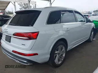 2022 Audi Q7 Premium Plus with VIN WA1LXBF75ND022305, listed as a IAAI auction lot 42169110 with 29,127 mi miles and . Bid and sale history available at DreamBid. Image 4.