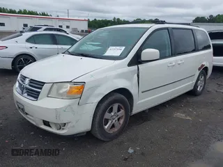 2010 Dodge Grand Caravan SXT z VIN 2D4RN5D18AR247124, wystawiony jako IAAI lot #42257538 z przebiegiem 197 443 mil mil oraz . Historia ofert i sprzedaży dostępna na DreamBid. Obrazek 17.