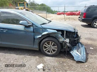 2017 Hyundai Sonata SE with VIN 5NPE24AFXHH587980, listed as a IAAI auction lot 41962264 with 103,239 mi miles. Bid and sale history available at carsss.com. Image 6.