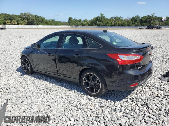 2014 Ford Focus SE with VIN 1FADP3F20EL227594, listed as a Copart auction lot 54880375 with 163,394 mi miles and Non Repairable. Bid and sale history available at DreamBid. Image 2.