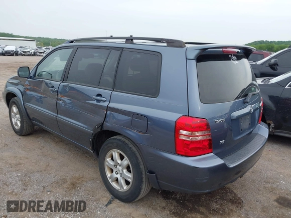 2003 Toyota Highlander z VIN JTEGF21A130105002, wystawiony jako IAAI lot #42086904 z przebiegiem 331 323 mil mil oraz . Historia ofert i sprzedaży dostępna na DreamBid. Obrazek 3.