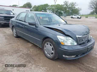 2004 Lexus LS 430 z VIN JTHBN36F540167319, wystawiony jako IAAI lot #42297432 z przebiegiem 181 904 mil mil oraz . Historia ofert i sprzedaży dostępna na DreamBid. Obrazek 1.