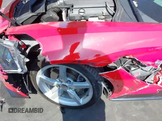 2015 Chevrolet Corvette 1LT z VIN 1G1YA2D77F5122992, wystawiony jako IAAI lot #42386670 z przebiegiem 59 722 mil mil oraz . Historia ofert i sprzedaży dostępna na DreamBid. Obrazek 6.