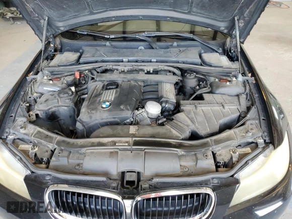 2011 BMW 3 Series 328i z VIN WBAPH7C52BE850089, wystawiony jako Copart lot #60045065 z przebiegiem Nie podano mil oraz Szkoda całkowita • Salvage title. Historia ofert i sprzedaży dostępna na DreamBid. Obrazek 11.