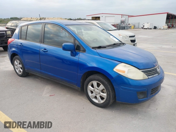 2009 Nissan Versa 1.8 SL with VIN 3N1BC13E89L350489, listed as a IAAI auction lot 42048145 with 166,079 mi miles. Bid and sale history available at carsss.com. Image 1.