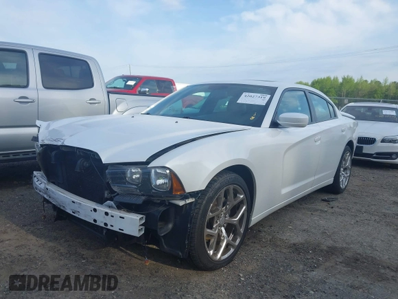2014 Dodge Charger SXT with VIN 2C3CDXHG4EH337807, listed as a IAAI auction lot 42027319 with 151,988 mi miles. Bid and sale history available at carsss.com. Image 21.