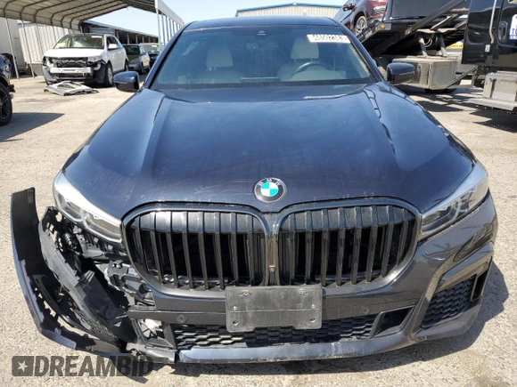 2021 BMW 7 Series 740i with VIN WBA7T2C01MCF79954, listed as a Copart auction lot 48502383 with 50,119 mi miles. Bid and sale history available at carsss.com. Image 5.