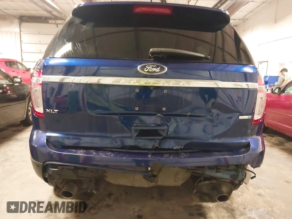 2015 Ford Explorer XLT with VIN 1FM5K8D89FGA55086, listed as a IAAI auction lot 41685799 with 127,771 mi miles and . Bid and sale history available at carsss.com. Image 6.