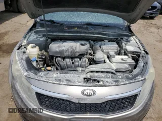 2013 Kia Optima EX z VIN 5XXGN4A74DG090437, wystawiony jako Copart lot #60822225 z przebiegiem 138 596 mil mil oraz Czysty tytuł • Clean title. Historia ofert i sprzedaży dostępna na DreamBid. Obrazek 11.