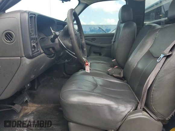 2005 Chevrolet Silverado 1500 Work Truck z VIN 1GCEC14X75Z329324, wystawiony jako Copart lot #57451585 z przebiegiem 132 425 mil mil oraz Szkoda całkowita • Salvage title. Historia ofert i sprzedaży dostępna na DreamBid. Obrazek 7.