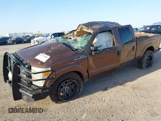 2011 Ford F-250 XL z VIN 1FT7W2B69BEC19829, wystawiony jako IAAI lot #42643088 z przebiegiem 196 724 mil mil oraz . Historia ofert i sprzedaży dostępna na DreamBid. Obrazek 2.