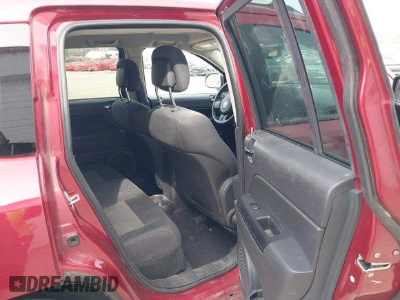 2012 Jeep Compass Latitude with VIN 1C4NJCEB5CD579045, listed as a IAAI auction lot 41863820 with 118,282 mi miles and . Bid and sale history available at carsss.com. Image 8.