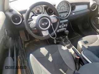 2010 MINI Hardtop with VIN WMWMF3C50ATZ61512, listed as a Copart auction lot 57819095 with 150,848 mi miles and Clean title. Bid and sale history available at DreamBid. Image 8.
