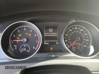 2020 Volkswagen Golf TSI z VIN 3VWG57AU5LM010192, wystawiony jako Copart lot #57451655 z przebiegiem 93 938 mil mil oraz Szkoda całkowita • Salvage title. Historia ofert i sprzedaży dostępna na DreamBid. Obrazek 9.