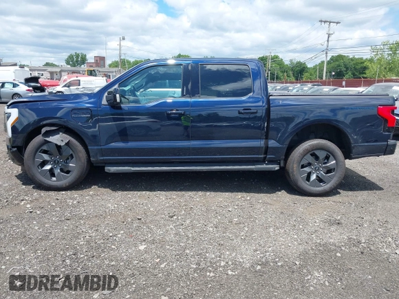 2023 Ford F-150 Lightning Pro с VIN 1FT6W1EVXPWG42428, выставлен на аукционе IAAI как лот 39711091 с пробегом 6 308 миль миль и . История ставок и продаж доступна на DreamBid. Изображение 14.