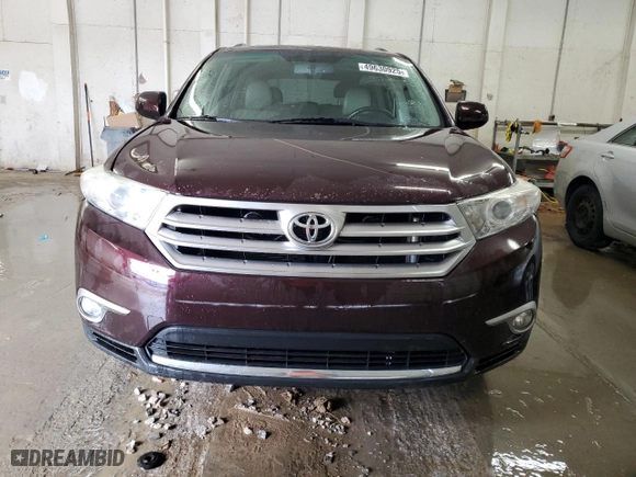 2011 Toyota Highlander with VIN 5TDZK3EH3BS039005, listed as a Copart auction lot 49630925 with 213,065 mi miles and Salvage Title. Bid and sale history available at carsss.com. Image 5.