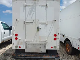 2015 Ford F-250 XL с VIN 1FDBF2B60FED21726, выставлен на аукционе IAAI как лот 42459683 с пробегом 355 935 миль миль и . История ставок и продаж доступна на DreamBid. Изображение 15.