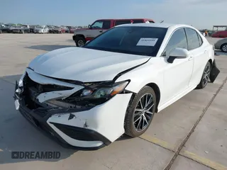 2022 Toyota Camry SE with VIN 4T1G11AK7NU640669, listed as a IAAI auction lot 41860599 with 111,515 mi miles and . Bid and sale history available at DreamBid. Image 2.