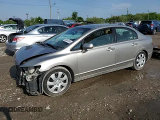 2006 Honda Civic LX z VIN 1HGFA16596L037332, wystawiony jako Copart lot #56904755 z przebiegiem 209 943 mil mil oraz Szkoda całkowita • Salvage title. Historia ofert i sprzedaży dostępna na DreamBid. Obrazek 1.