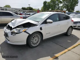 2013 Ford Focus Electric with VIN 1FADP3R47DL353527, listed as a Copart auction lot 51184724 with NaN miles and Salvage Title. Bid and sale history available at carsss.com. Image 1.