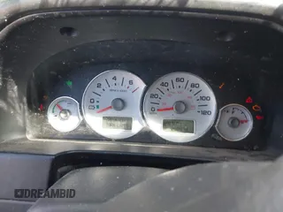 2005 Ford Escape Hybrid with VIN 1FMCU96H55KD91317, listed as a IAAI auction lot 41813426 with 250,978 mi miles. Bid and sale history available at carsss.com. Image 7.