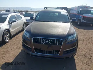 2010 Audi Q7 3.0L TDI Prestige with VIN WA1VMAFE5AD005055, listed as a IAAI auction lot 41407455 with 166,962 mi miles. Bid and sale history available at carsss.com. Image 6.