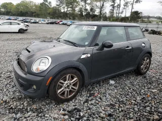 2013 MINI Hardtop S with VIN WMWSV3C5XDT389721, listed as a Copart auction lot 51384505 with 139,617 mi miles and Salvage Title. Bid and sale history available at DreamBid. Image 1.