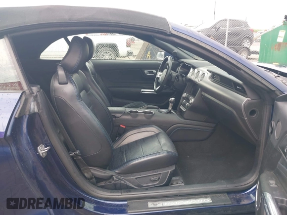 2020 Ford Mustang EcoBoost z VIN 1FATP8UH8L5106720, wystawiony jako IAAI lot #42128952 z przebiegiem 102 234 mil mil oraz . Historia ofert i sprzedaży dostępna na DreamBid. Obrazek 5.