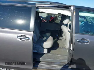 2019 Toyota Sienna XLE Auto Access Seat with VIN 5TDYZ3DC1KS009336, listed as a IAAI auction lot 41774424 with 108,334 mi miles. Bid and sale history available at carsss.com. Image 8.