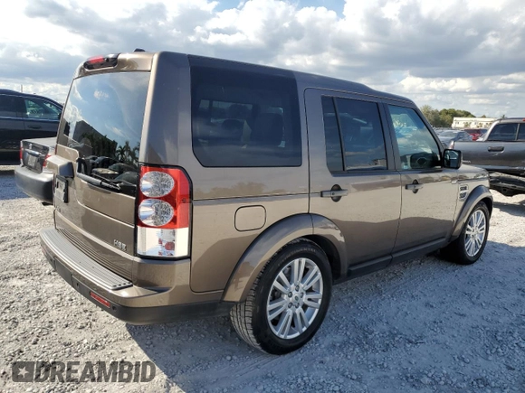 2010 Land Rover LR4 Lux z VIN SALAK2D4XAA536059, wystawiony jako Copart lot #47233365 z przebiegiem 21 336 mil mil oraz Tytuł czysty. Historia ofert i sprzedaży dostępna na DreamBid. Obrazek 3.