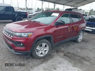 2022 Jeep Compass Latitude with VIN 3C4NJCBB8NT218393, listed as a IAAI auction lot 41712944 with 32,772 mi miles and . Bid and sale history available at carsss.com. Image 18.