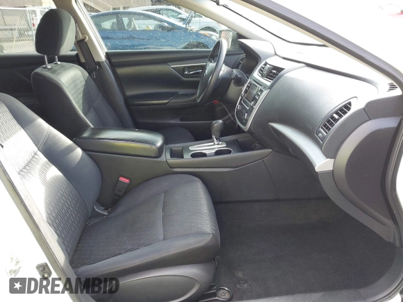 2016 Nissan Altima SR with VIN 1N4AL3AP5GC220645, listed as a IAAI auction lot 41938564 with 202,222 mi miles and . Bid and sale history available at carsss.com. Image 5.