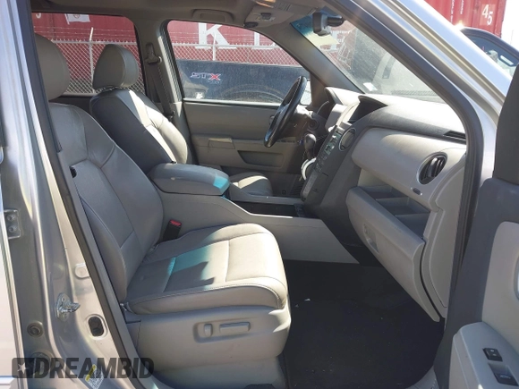 2011 Honda Pilot EX-L with VIN 5FNYF4H53BB020479, listed as a IAAI auction lot 42004774 with 248,153 mi miles. Bid and sale history available at carsss.com. Image 5.