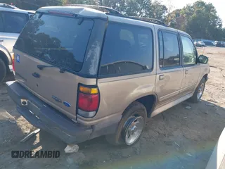 1997 Ford Explorer XL with VIN 1FMDU34X2VUD27865, listed as a IAAI auction lot 40701506 with 341,563 mi miles and . Bid and sale history available at DreamBid. Image 4.