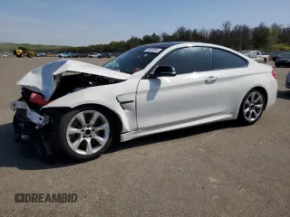 2015 BMW M4 with VIN WBS3R9C52FK333854, listed as a Copart auction lot 55025564 with 0 mi miles and Salvage Title. Bid and sale history available at carsss.com. Image 1.