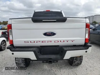 2018 Ford Super Duty F-250 SRW XL with VIN 1FT7W2BT6JEB95882, listed as a Copart auction lot 53576615 with 118,626 mi miles and Non Repairable. Bid and sale history available at carsss.com. Image 6.