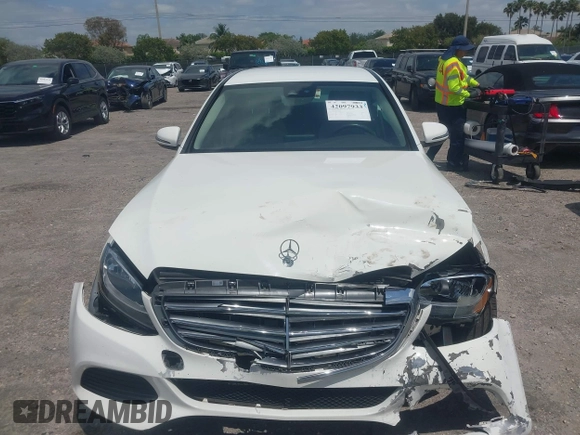2017 Mercedes-Benz C 300 with VIN 55SWF4JB6HU186221, listed as a IAAI auction lot 42097933 with 102,901 mi miles and . Bid and sale history available at carsss.com. Image 12.