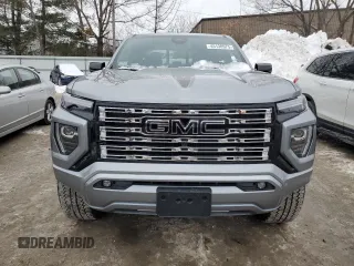 2024 GMC Canyon 4WD Denali with VIN 1GTP6FEK9R1152215, listed as a Copart auction lot 45130975 with 6,736 mi miles and Salvage Title. Bid and sale history available at carsss.com. Image 5.