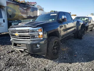 2019 Chevrolet Silverado 3500HD High Country with VIN 1GC4KYEY6KF228402, listed as a Copart auction lot 75241634 with 54,159 mi miles and Salvage Title. Bid and sale history available at carsss.com. Image 1.