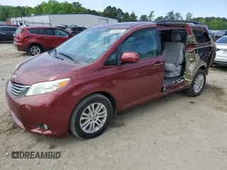 2016 Toyota Sienna XLE with VIN 5TDYK3DC4GS734554, listed as a Copart auction lot 54354815 with 58,506 mi miles and Salvage Title. Bid and sale history available at DreamBid. Image 1.