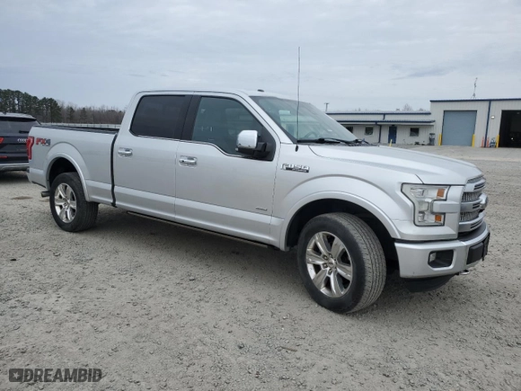 2015 Ford F-150 XLT w/HD Payload Pkg with VIN 1FTFW1EG3FFC28424, listed as a Copart auction lot 48205035 with 267,354 mi miles and Clean Title. Bid and sale history available at carsss.com. Image 4.