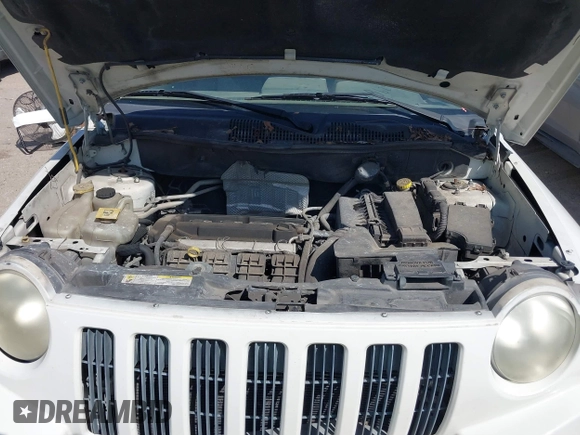 2008 Jeep Compass Sport with VIN 1J8FT47W08D676237, listed as a IAAI auction lot 41862908 with 206,531 mi miles. Bid and sale history available at carsss.com. Image 10.