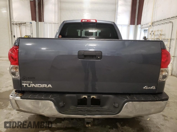 2008 Toyota Tundra z VIN 5TBBV54158S492942, wystawiony jako Copart lot #55522155 z przebiegiem 179 105 mil mil oraz Szkoda całkowita • Salvage title. Historia ofert i sprzedaży dostępna na DreamBid. Obrazek 6.