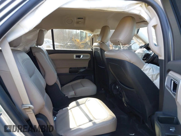 2020 Ford Explorer Limited with VIN 1FMSK8FH7LGA66504, listed as a IAAI auction lot 41463499 with 35,723 mi miles. Bid and sale history available at carsss.com. Image 8.