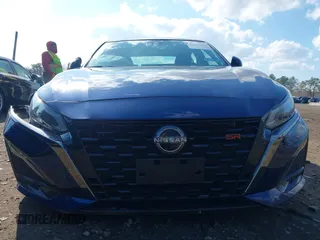 2024 Nissan Altima SR z VIN 1N4BL4CV7RN318069, wystawiony jako IAAI lot #41866453 z przebiegiem 17 378 mil mil oraz . Historia ofert i sprzedaży dostępna na DreamBid. Obrazek 13.